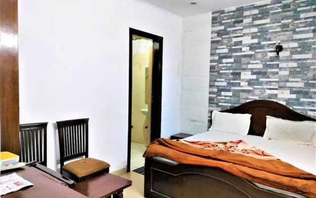 Hotel White Palace Nizamuddin Railway St