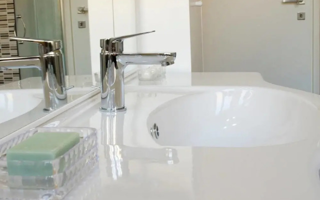 ALTIDO Como Modern Flat