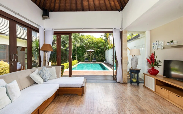 Villa Camilla 2 by Villa Finder