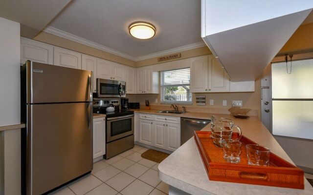 Jamaica Royale - 012 - 2 Br Condo