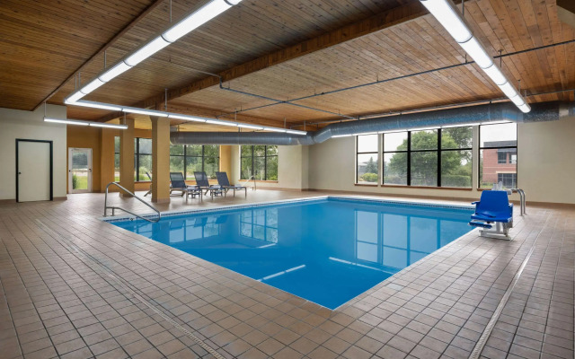 Days Inn & Suites by Wyndham Bozeman