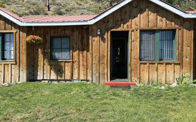 Tioga Lodge At Mono Lake