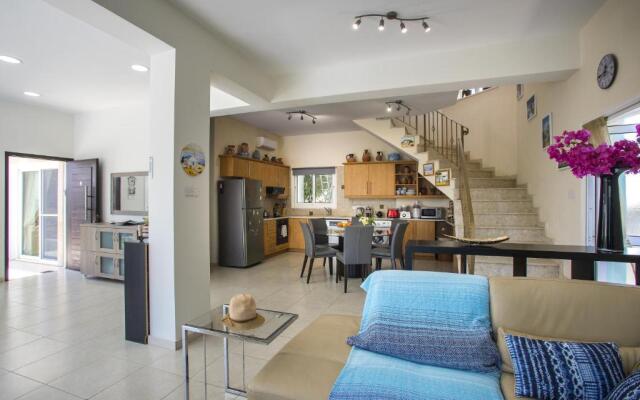 Villa Elias