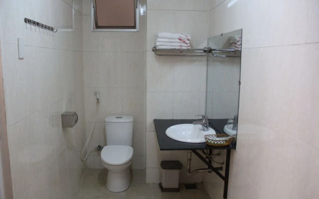 A Dong Hotel DL - by BAY LUXURY