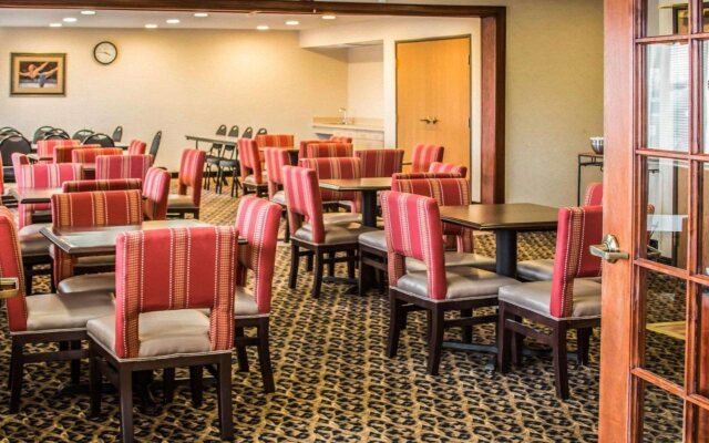 Comfort Inn & Suites Diamondale – Lansing