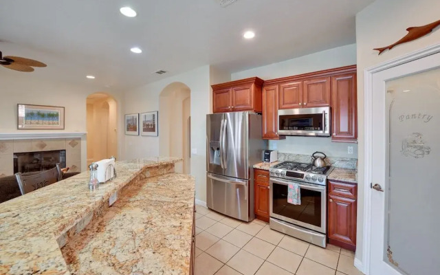 Pool, Patio & Grill: Desert Hot Springs Retreat!