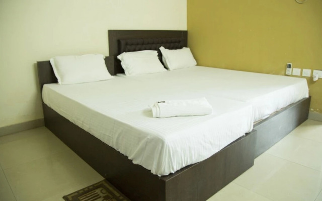 Hotel Sea Sand by Goroomgo