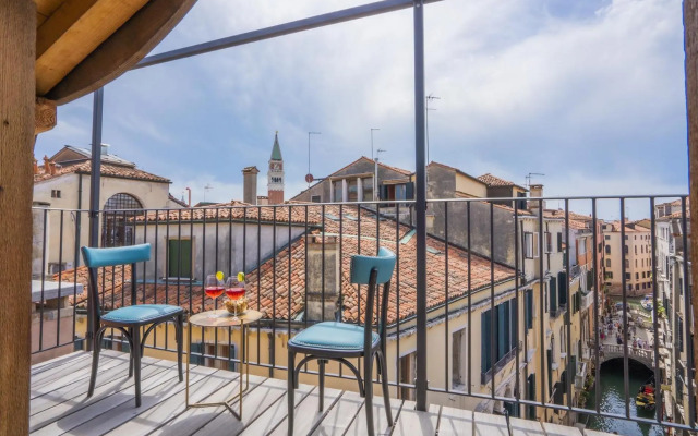 Corte Rubbi 11 Secret Terrace Apartment