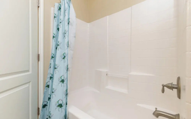 Cozy 2 Bedroom, Monthly Rates, Pets & Pool