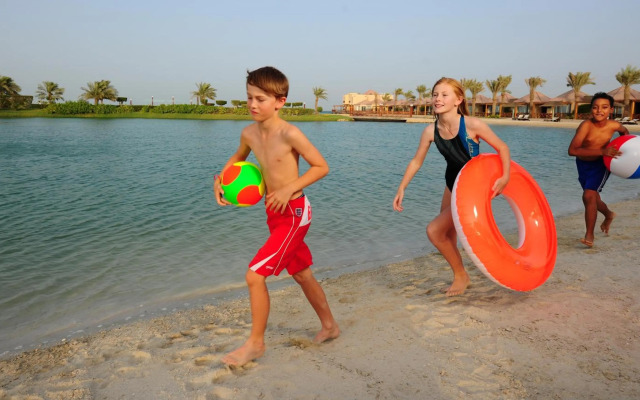 Al Bander Hotel & Resort