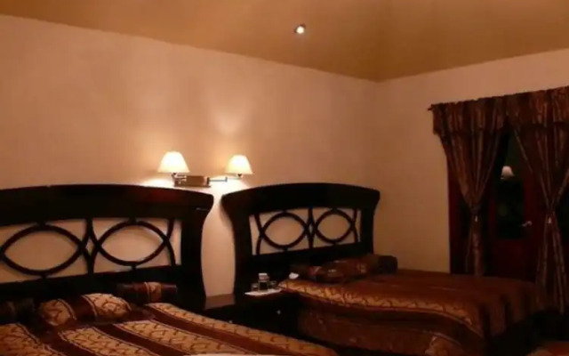 Hotel Loma Real Inn
