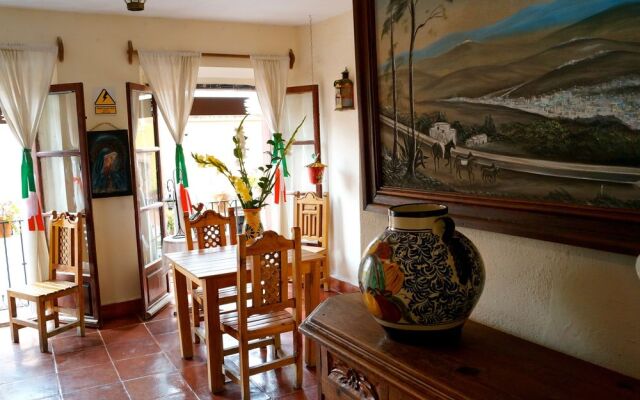 Hotel Aqui es Mexico