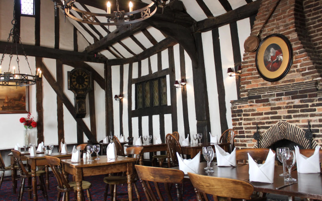 Brook Red Lion Hotel