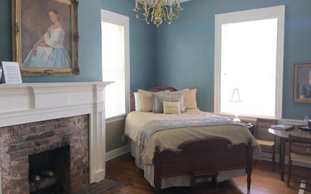 Hale Springs Inn