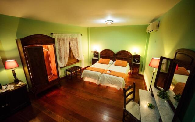 Rural Casa de los Camellos Hotel