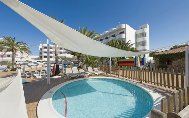 Coral Star Apartments