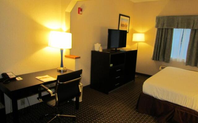 The Armada Inn & Suites Glendale Heights