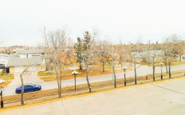 Canad Inns Destination Centre Garden City