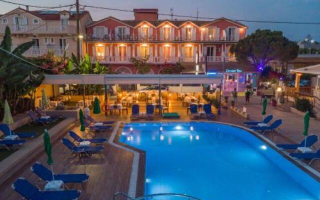 Marietta Studios & Apartments