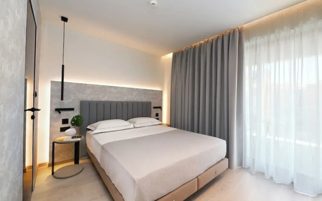 Icon Central SKG