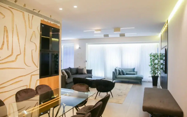 YalaRent Midtown towers TLV