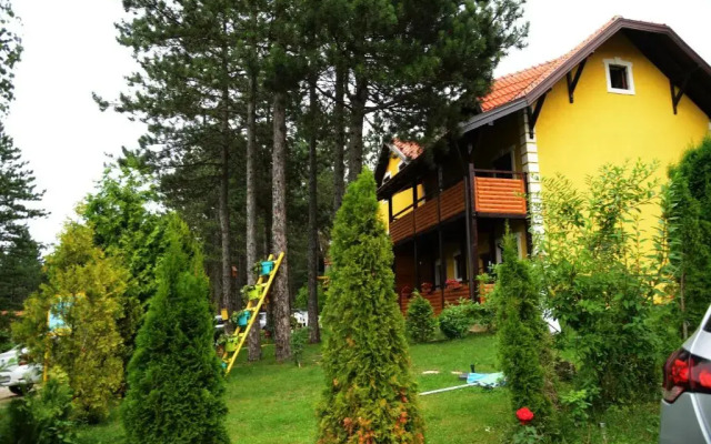 Villa Ruža Apartments