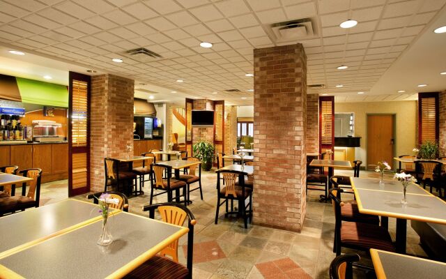 Holiday Inn Express Hotel & Suites Chicago-Midway Airport by IHG
