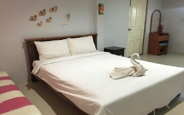 Pinthong Resort - Adults Only