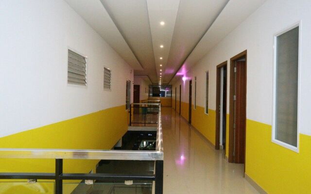 OYO 22281 Reem Residency