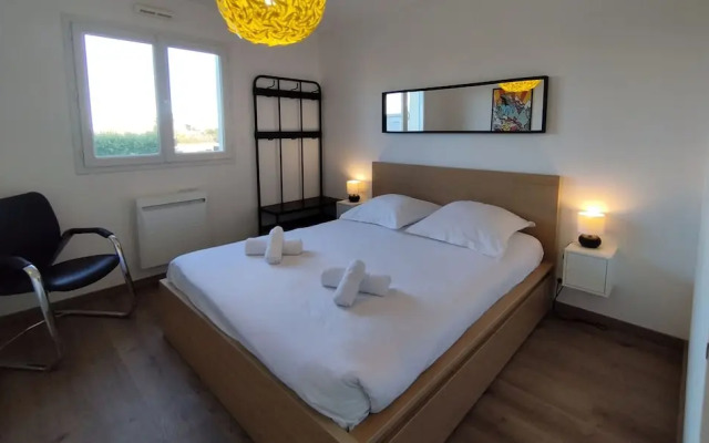 Pretty Family House Near the Beach