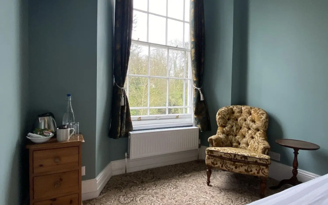 Picton House Hotel