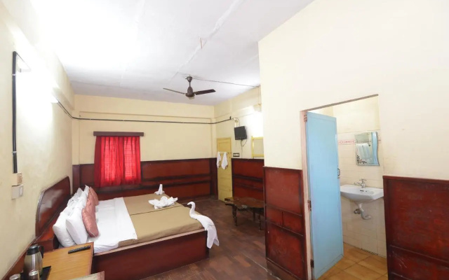 Tusker Towers – Guest Rooms – Kumily