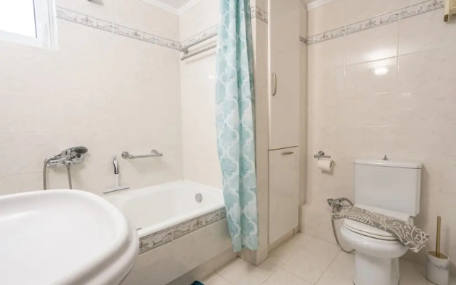 The White Marble Luxury City Apt