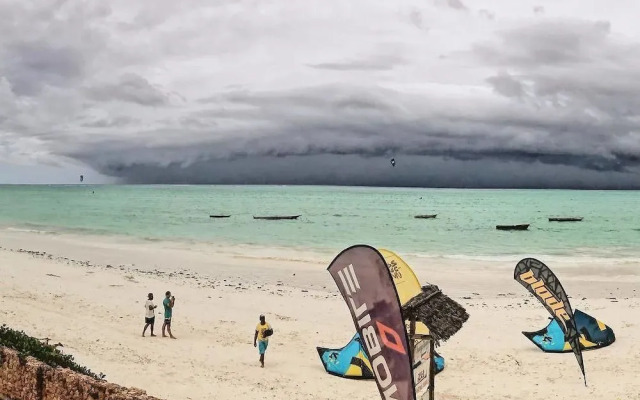 SunSeaBar Kite House