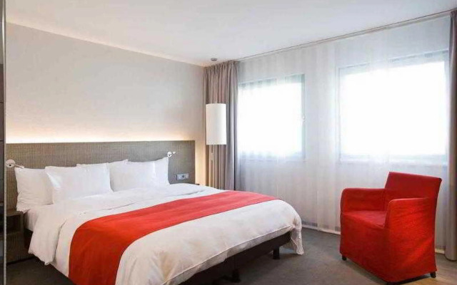 Holiday Inn Dusseldorf - Hafen