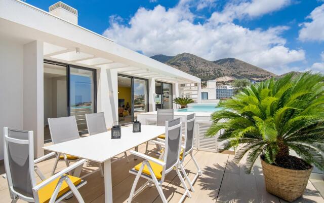 Yara In Fuengirola With 3 Bedrooms And 2 Bathrooms