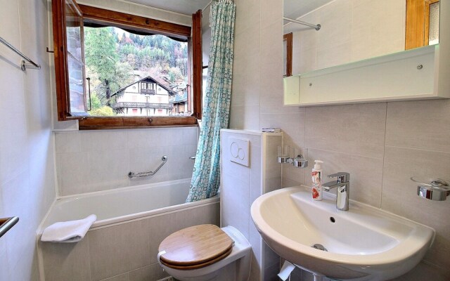 Marmottes - Spacious Apartment of 4.5 Rooms Located Near the Palladium