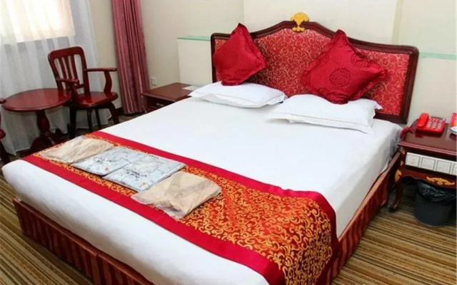 Yunshui Hotel (Taiyuan Huayu Baihua Valley Pingyang Road Branch)