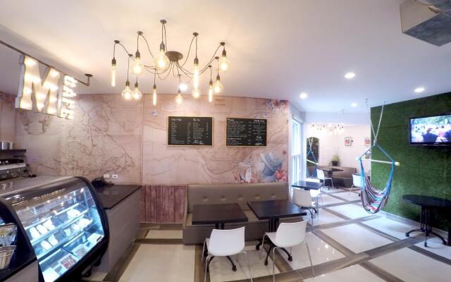M Montreal - Hostel