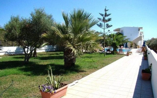 Elpida Apartments