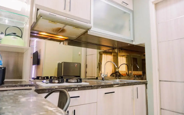 Fancy And Nice 2Br At Gading Greenhill Apartment