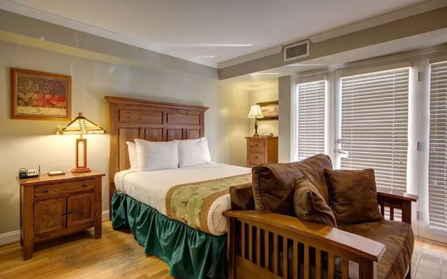 Lantern Lodge - formerly The Residences at Biltmore