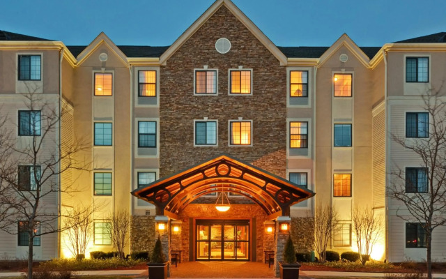 Staybridge Suites Chicago - Glenview by IHG