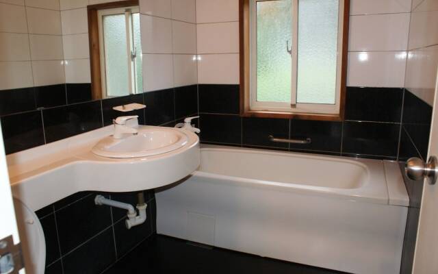 Ruixiong Hotspring Villa