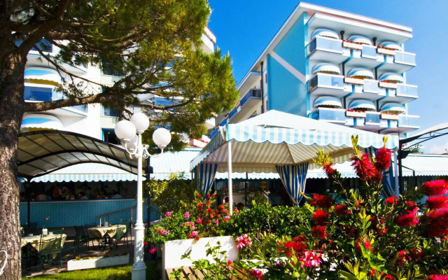 Hotel Monaco & Quisisana