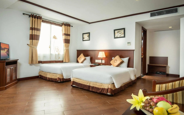 May De Ville Trendy Hotel & Spa