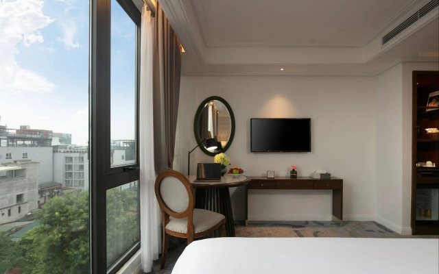 The Oriental Jade Hotel