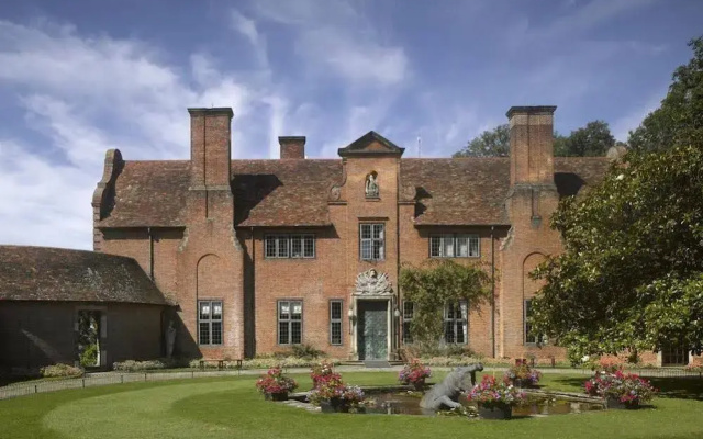 Port Lympne Reserve - Livingstone Lodge