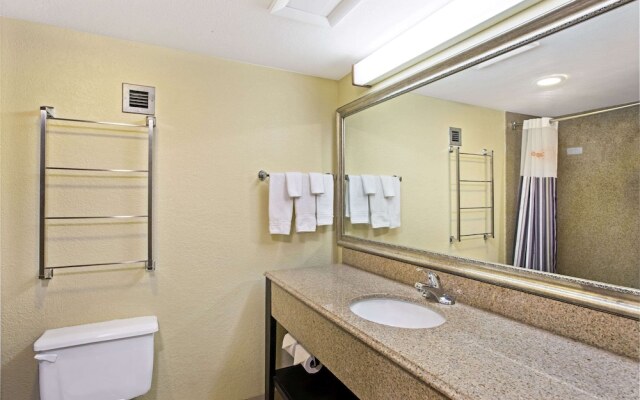 La Quinta Inn & Suites Salina