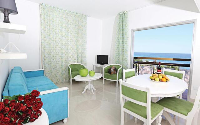 Marlita Beach Hotel Apartments